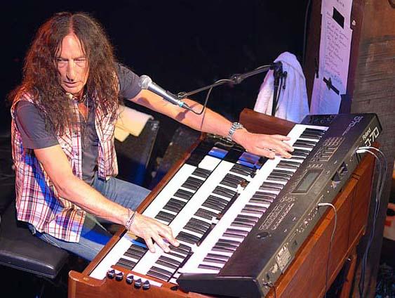 Ken_Hensley_Hammond_organ