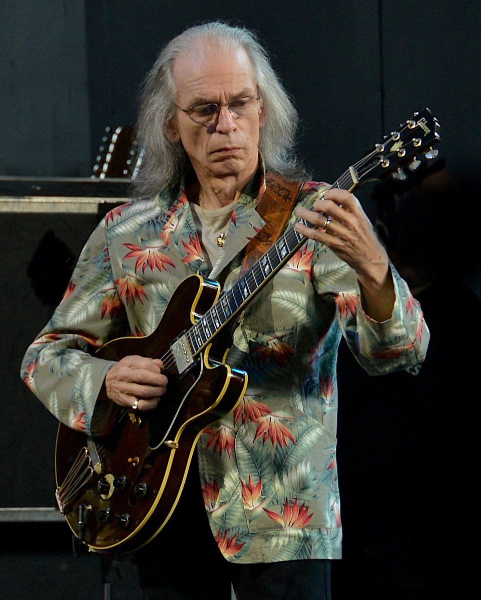 Steve Howe picture